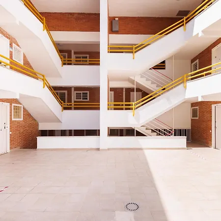 Uhc Pino Apartman